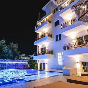 **** Otel Mare Arnavutluk