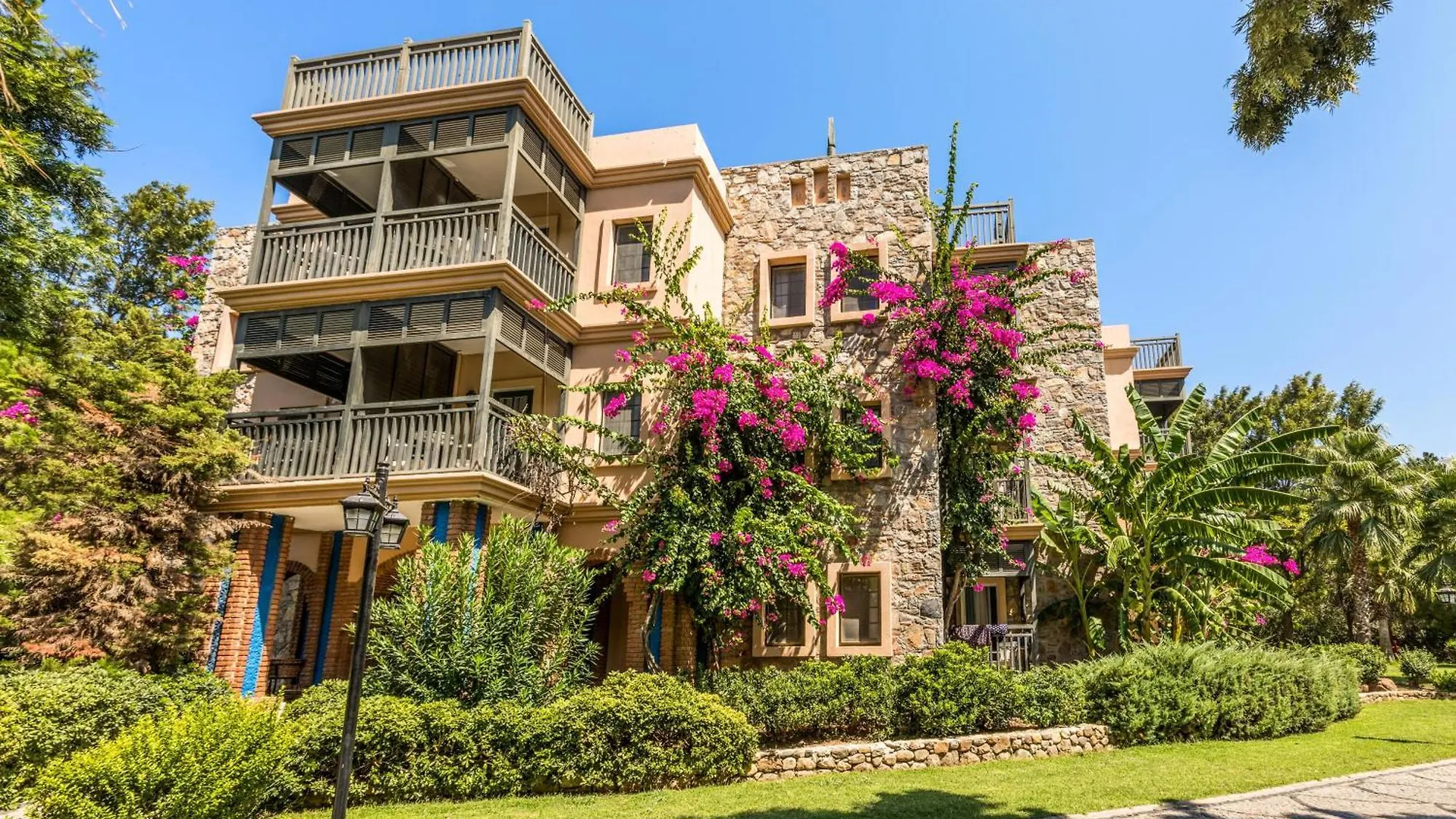 Selectum Collection Bodrum Akyarlar
